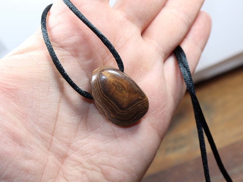 Boulder opal with cord or silver 925